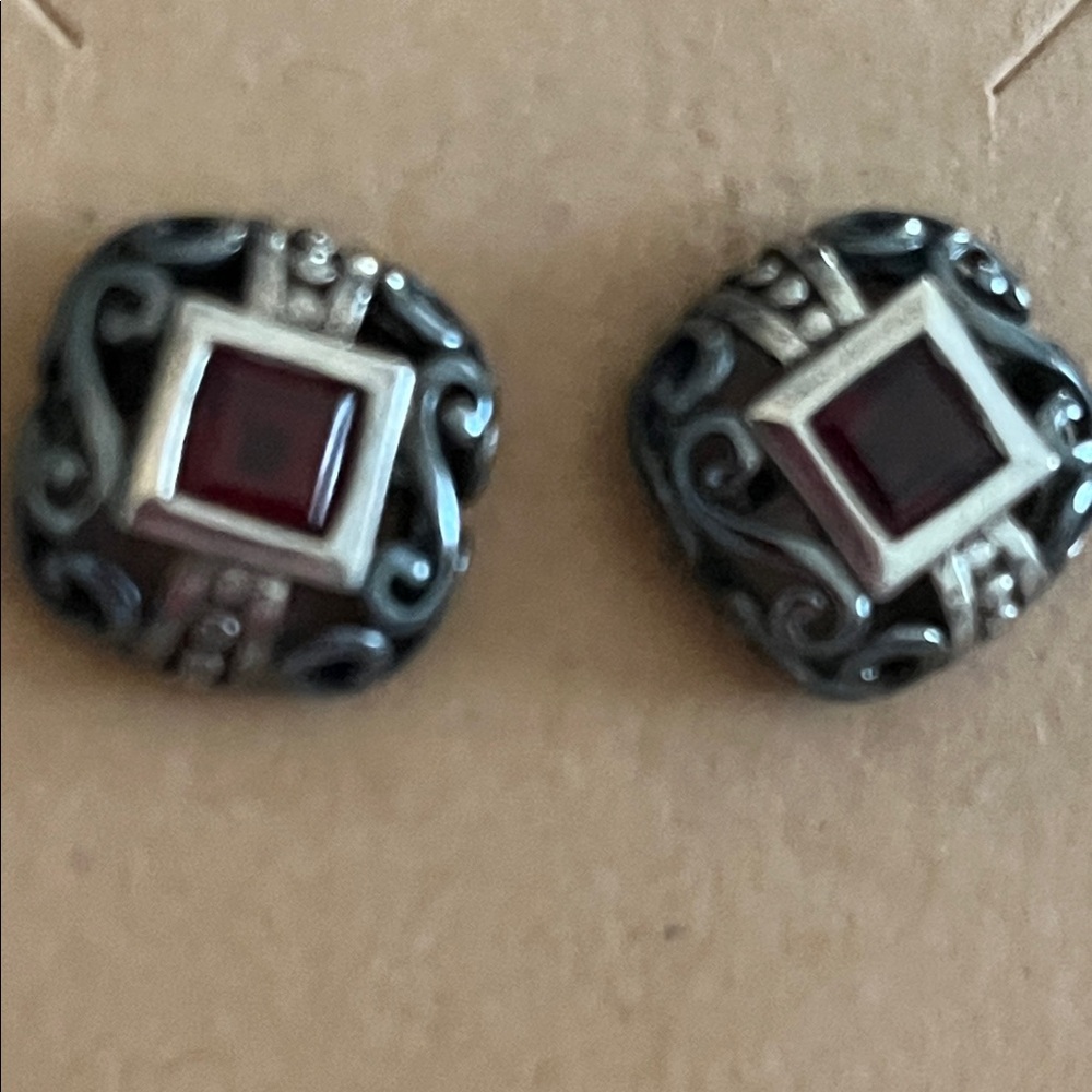 Garnet post Earrings .925
